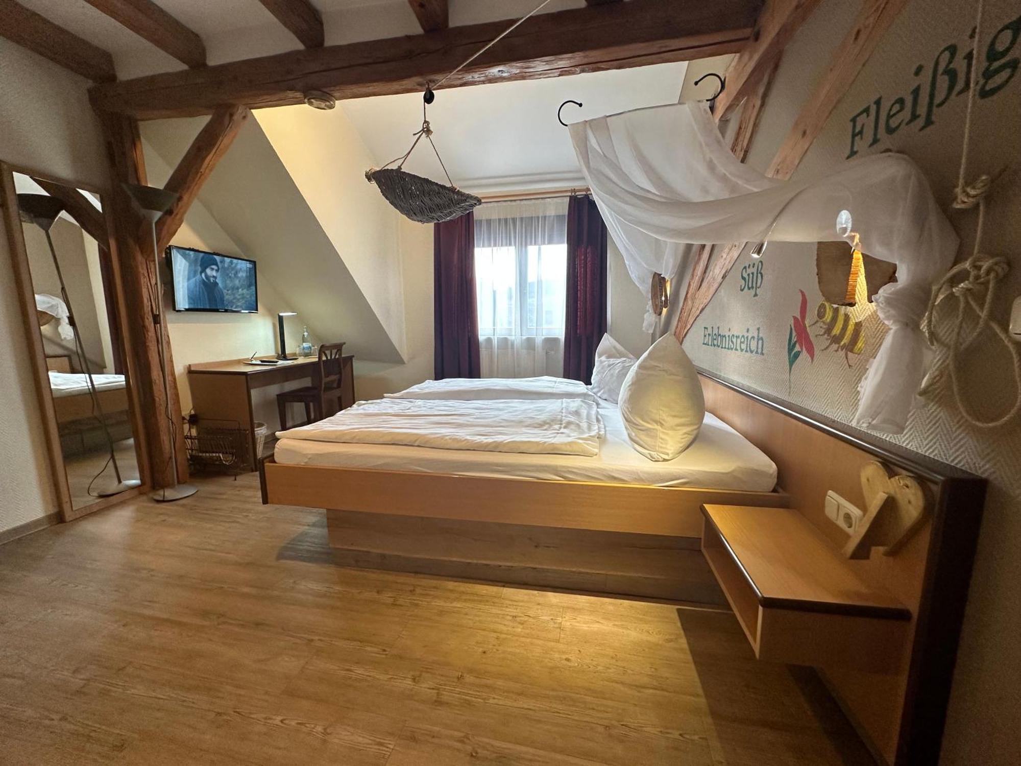 Gasthaus & Hotel Drei Lilien Werbach 外观 照片