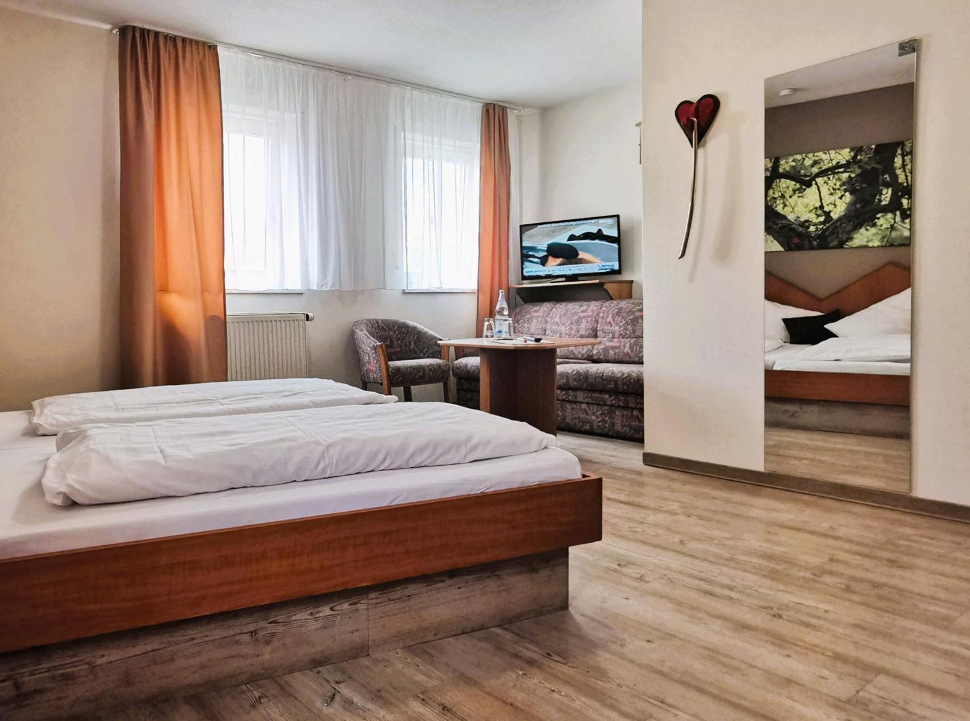 Gasthaus & Hotel Drei Lilien Werbach 外观 照片